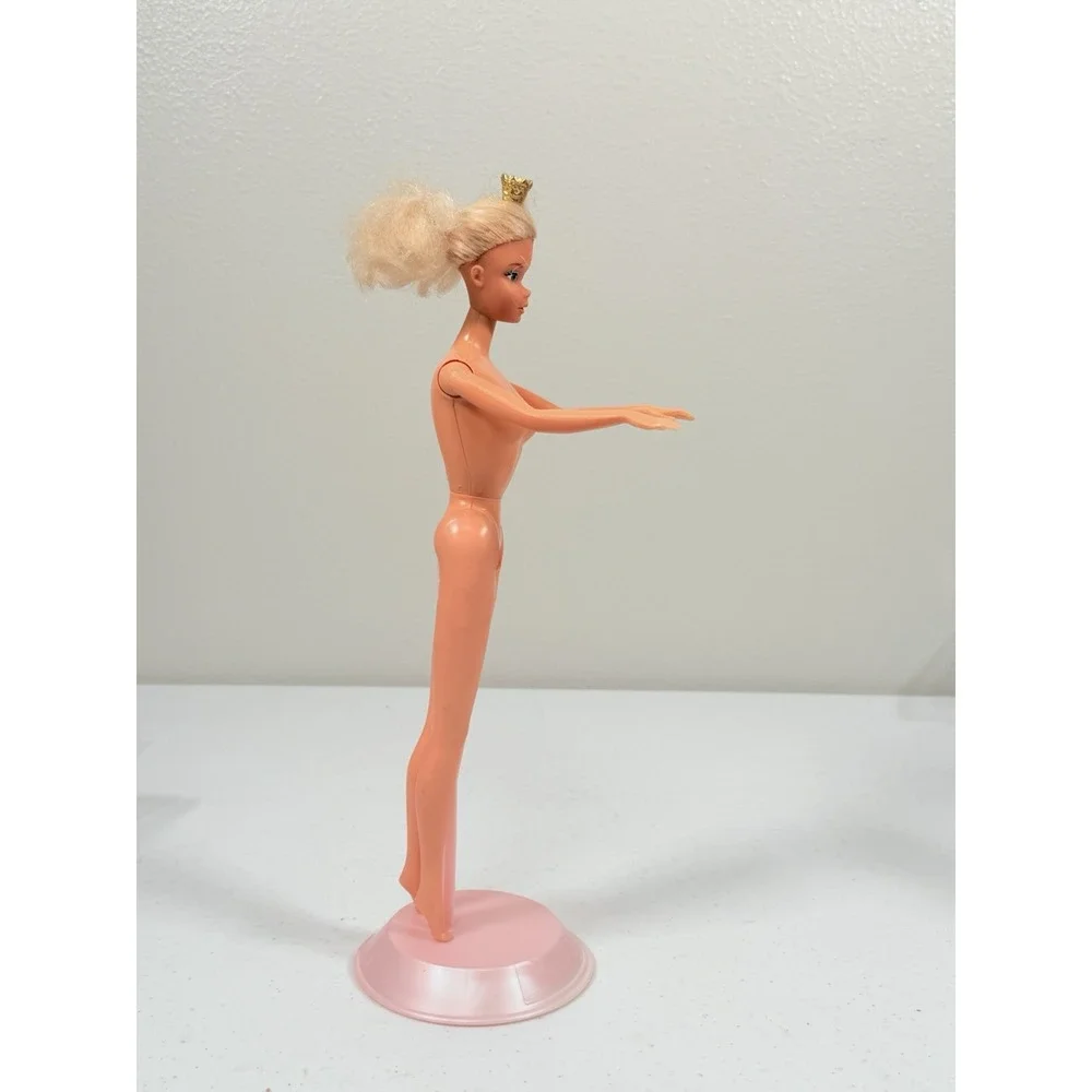 Vintage 1975 Ballerina Barbie Doll #9093 NUDE with bendable legs READ